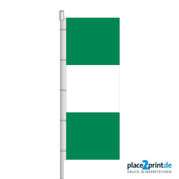 Nigeria Flagge im Hochformat Premium-Qualität